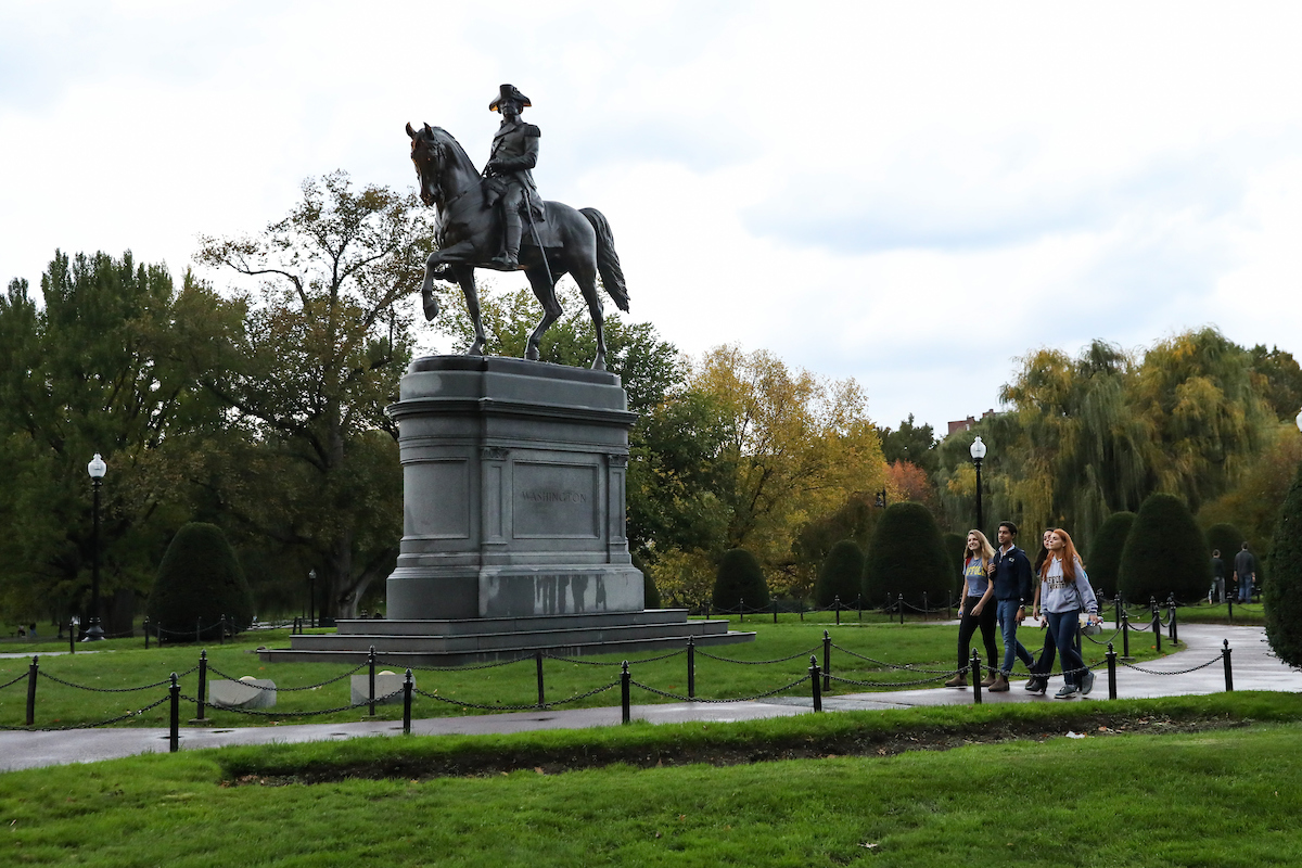 Suffolk student stroll through the Boston Common and Public Garden in the fall.